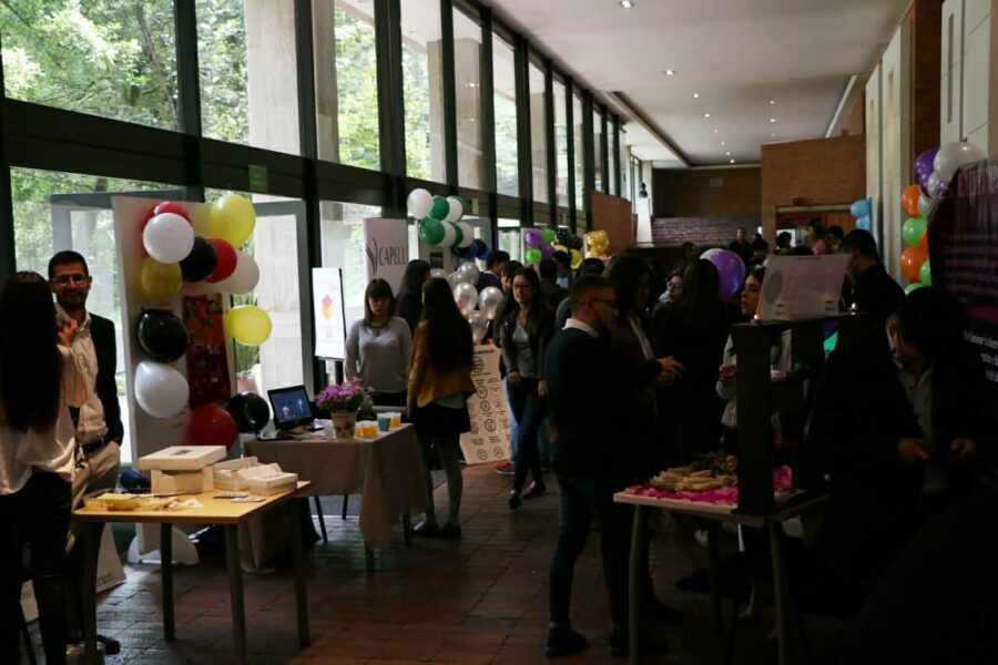 Feria de emprendimiento en comunicación